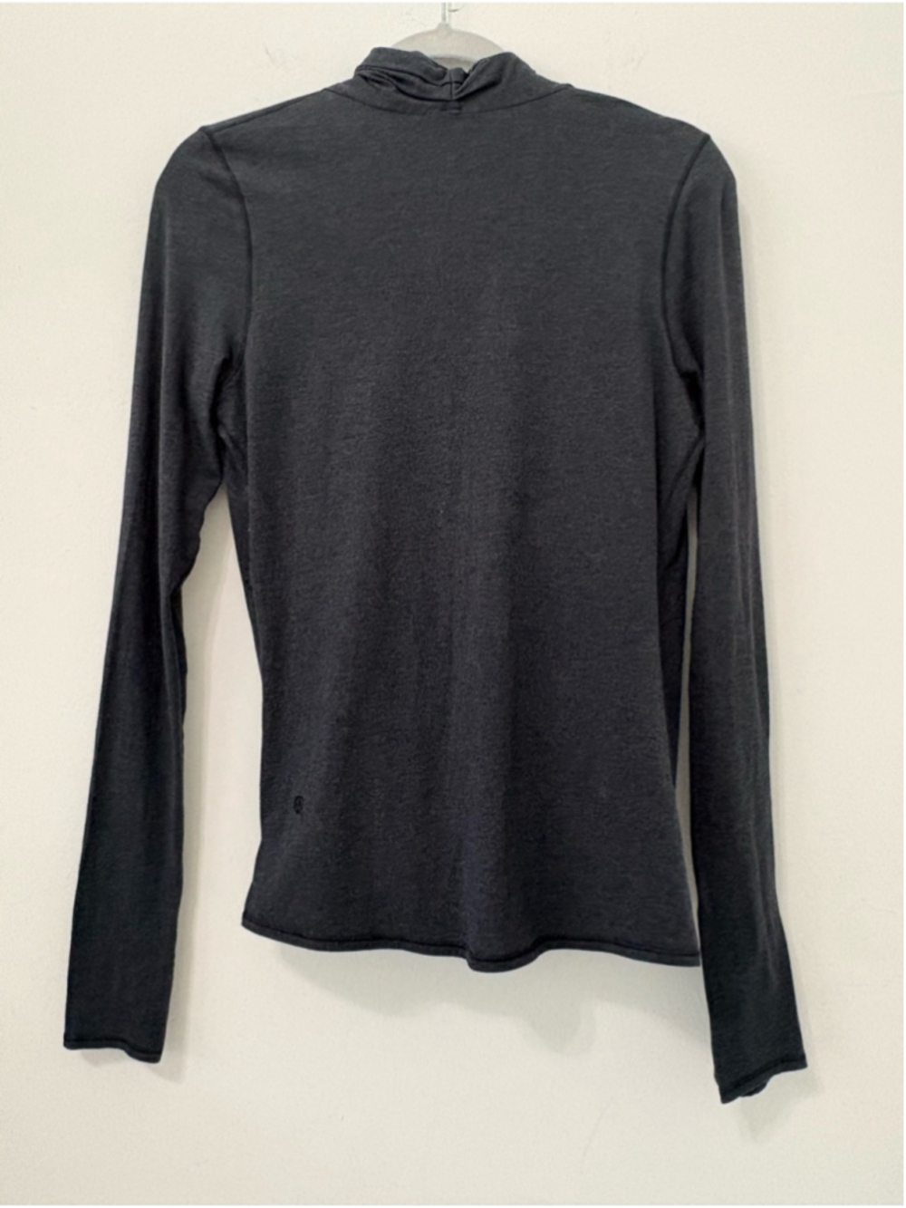 Lululemon Radiant Long Sleeve Sz 4 Heathered Black EUC - Picture 6 of 10